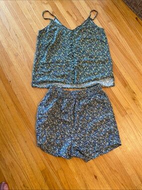 Simons Blue and Yellow Floral Women's  Blouse and Shorts Set
